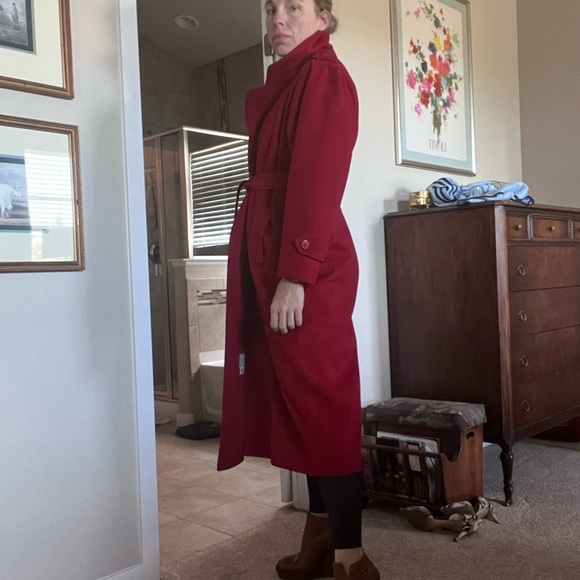 Vintage Fashion by Jill Red Belted wool coat - Picture 6 of 12